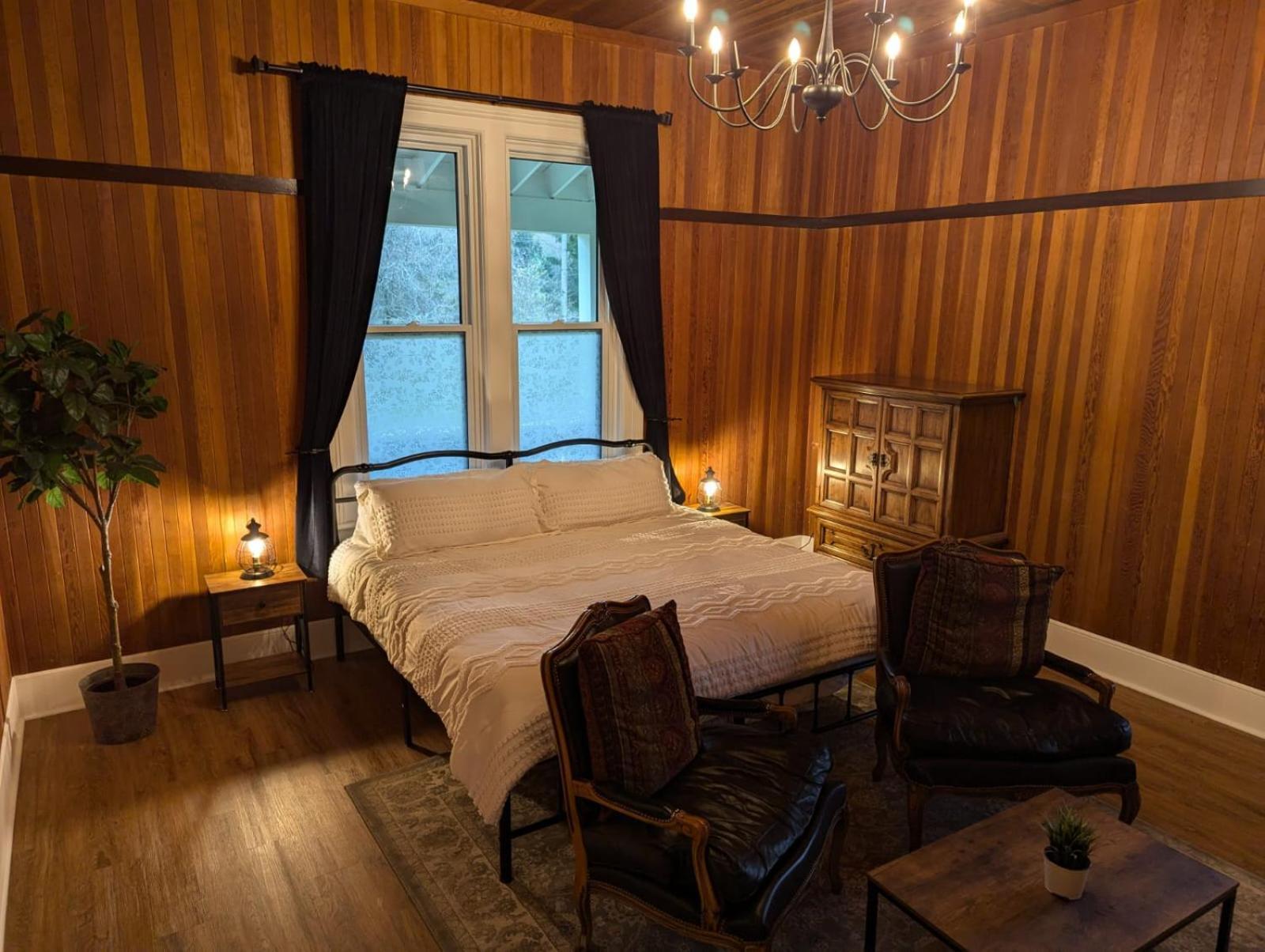 Woodside Farm Country Inn Sooke Eksteriør billede