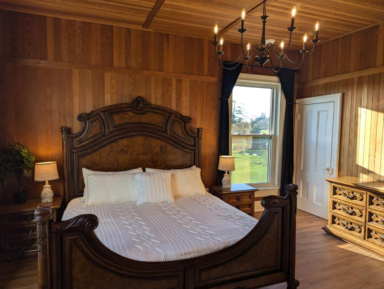 Woodside Farm Country Inn Sooke Eksteriør billede