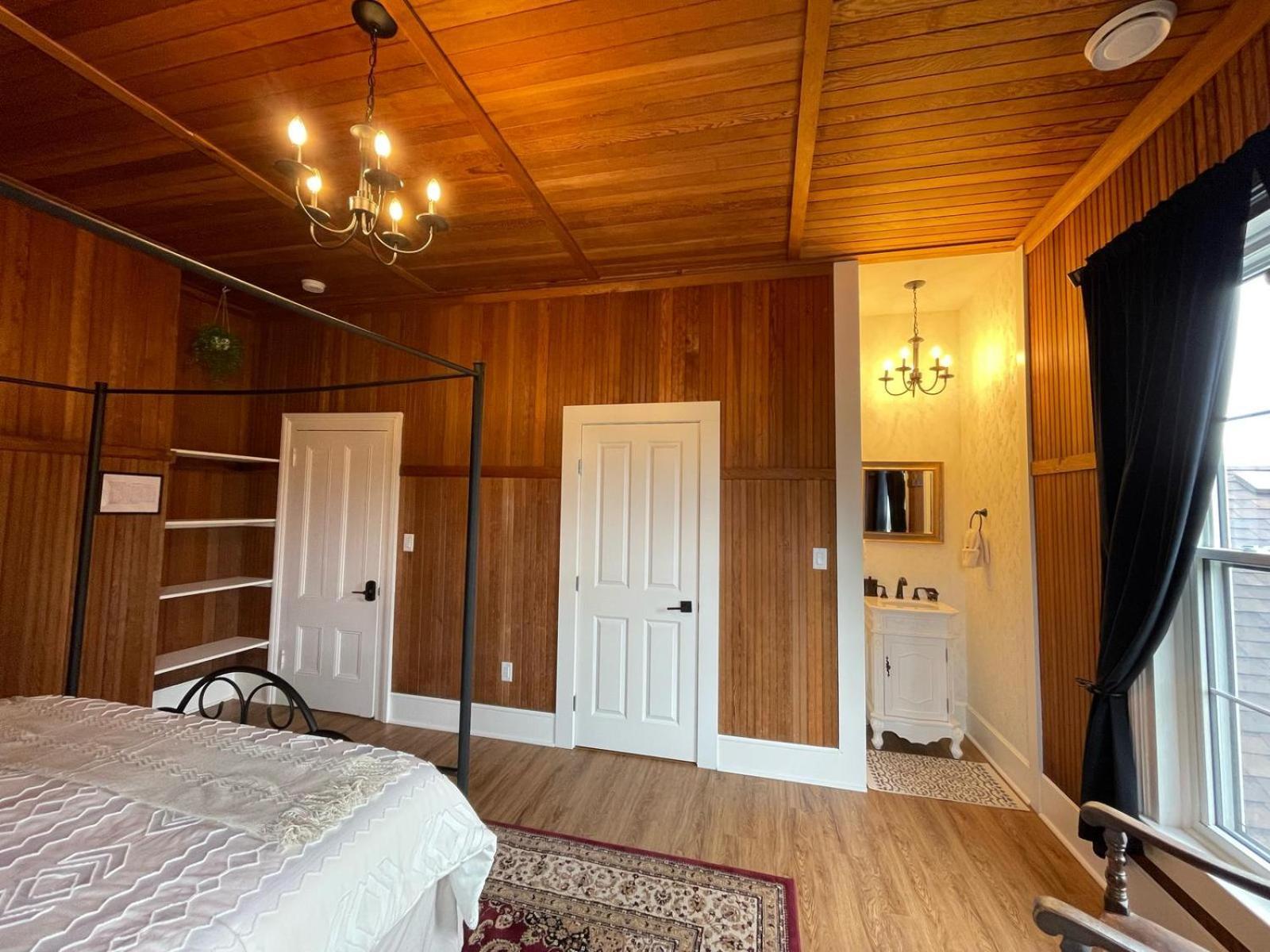 Woodside Farm Country Inn Sooke Eksteriør billede